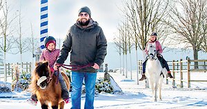 Winterliches Reiten am Familienhotel Ulrichhoif im Bayerischen Wald